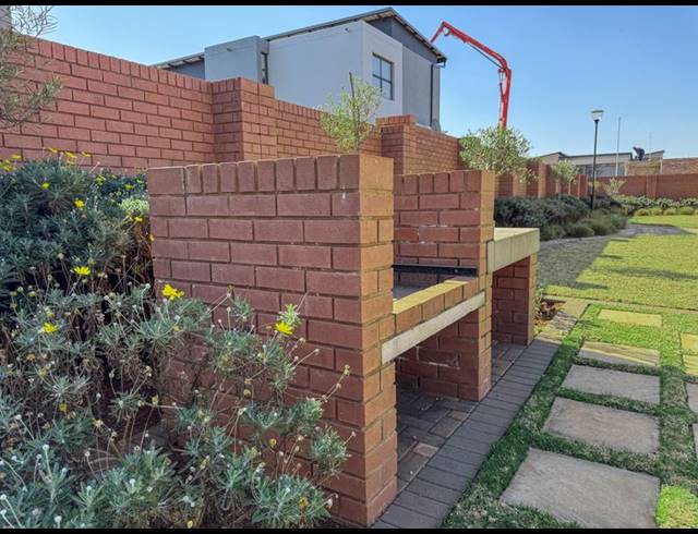 4 BEDROOM HOUSE FOR SALE IN FOUNTAINBROOK ESTATE